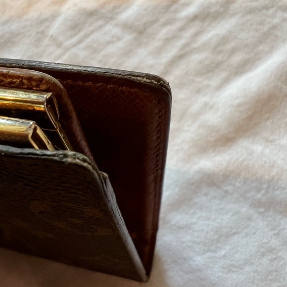 Luis Vuitton Authentic Long Vintage Kiss-lock Bifold Wallet - Picture 12 of 16